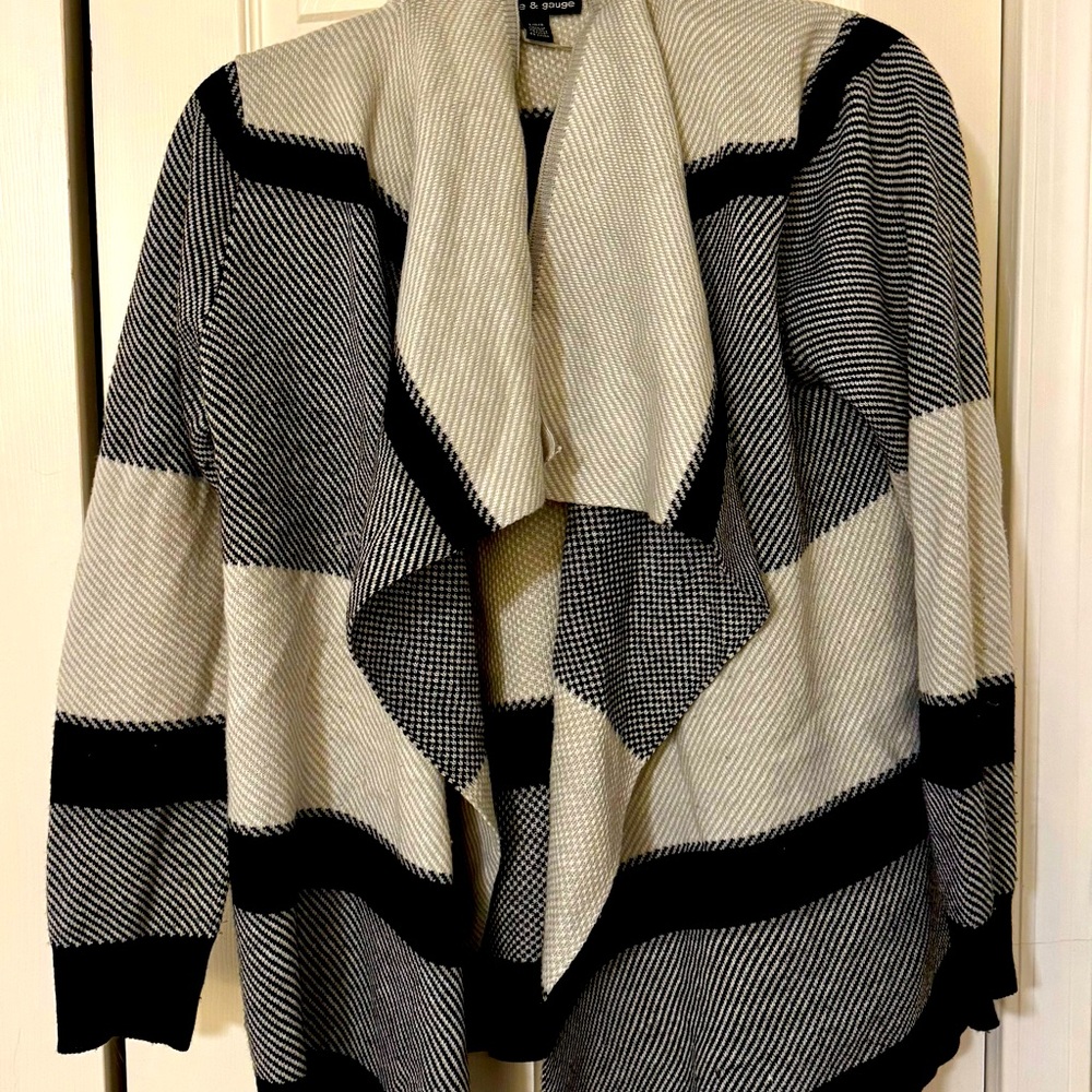Drape Front Cardigan with Geometric Pattern